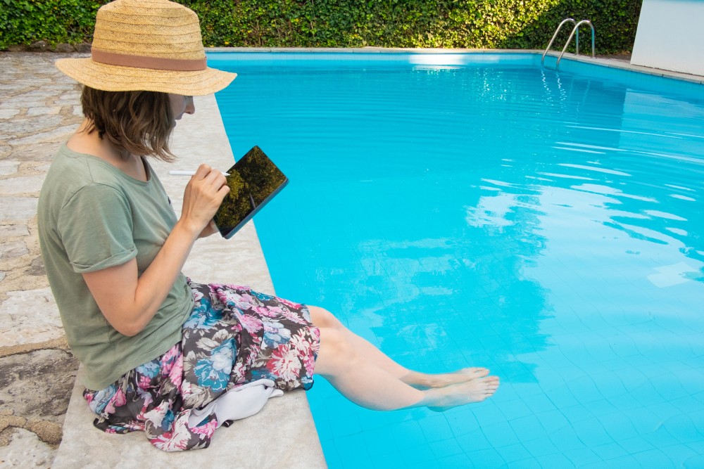How to Choose the Right Pool Cleaning Chemicals for Your Pool